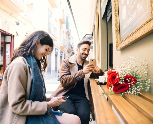 6 Dating Tips to Stay Sane While Online Dating